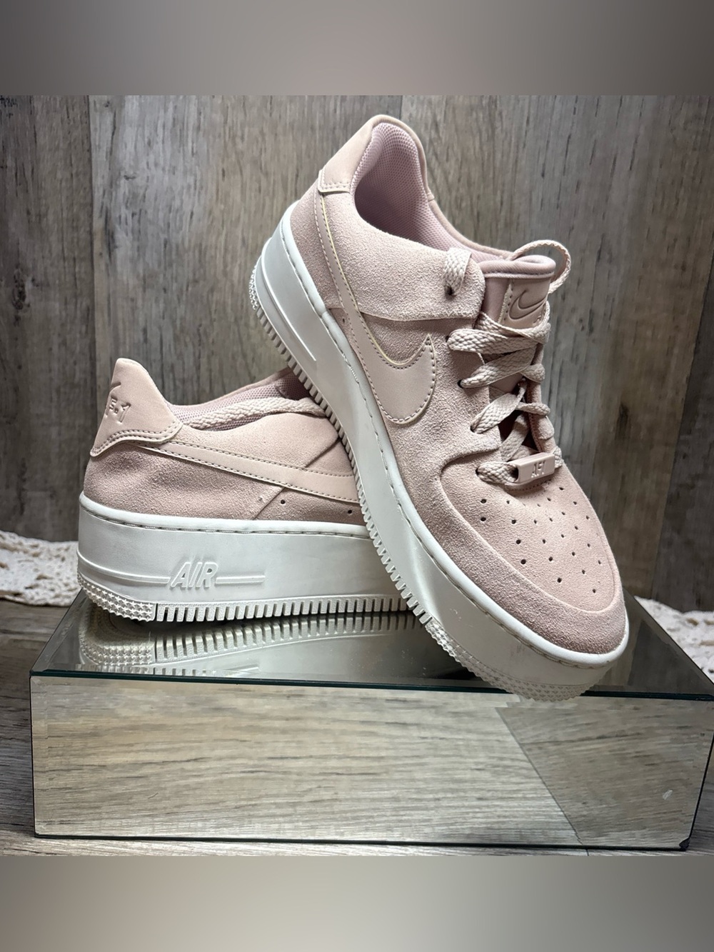 Nike Air Force 1 Sage Low Women Size 7 US Particle Beige Pink Suede AR5339-201